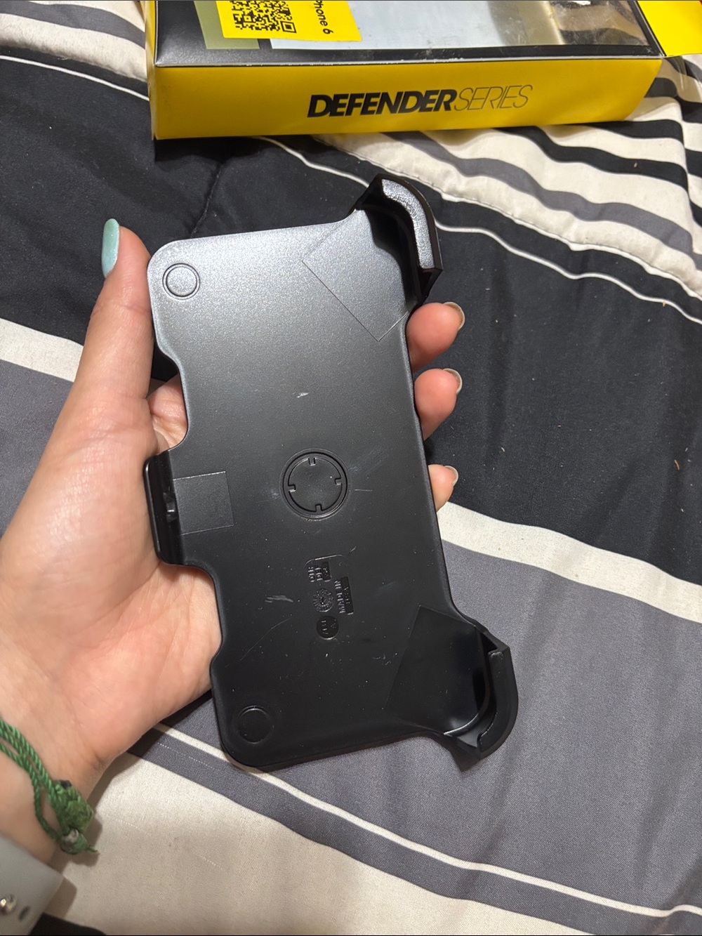 OtterBox Defender Series Rugged Protection Case - Picture 4 of 4